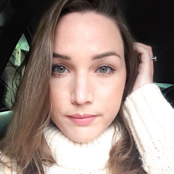 Meet your Posher, Lauren! - Picture 1 of 1